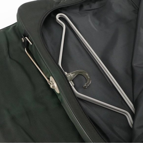 Louis Vuitton Taiga Gibeciere Garment Bag 💼 - Picture 5 of 12